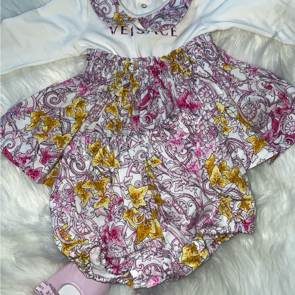 Authentic Versace 3mon Set - Picture 5 of 5